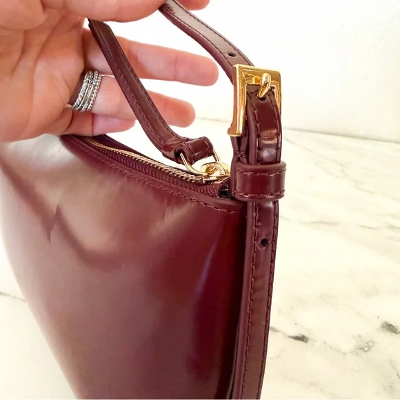 & Other Stories Sleek Leather Shoulder Bag in Burgundy Oxblood - Picture 5 of 14